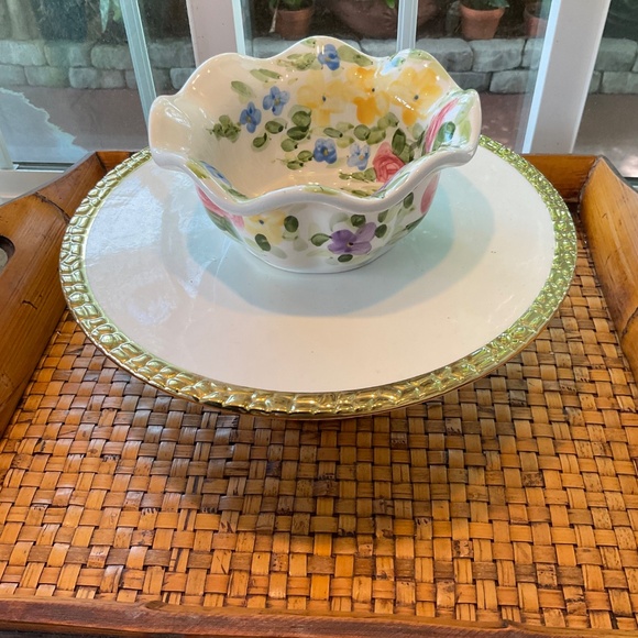 Fluted Bowl Jardine by Tabletops Unlimited - Picture 2 of 8